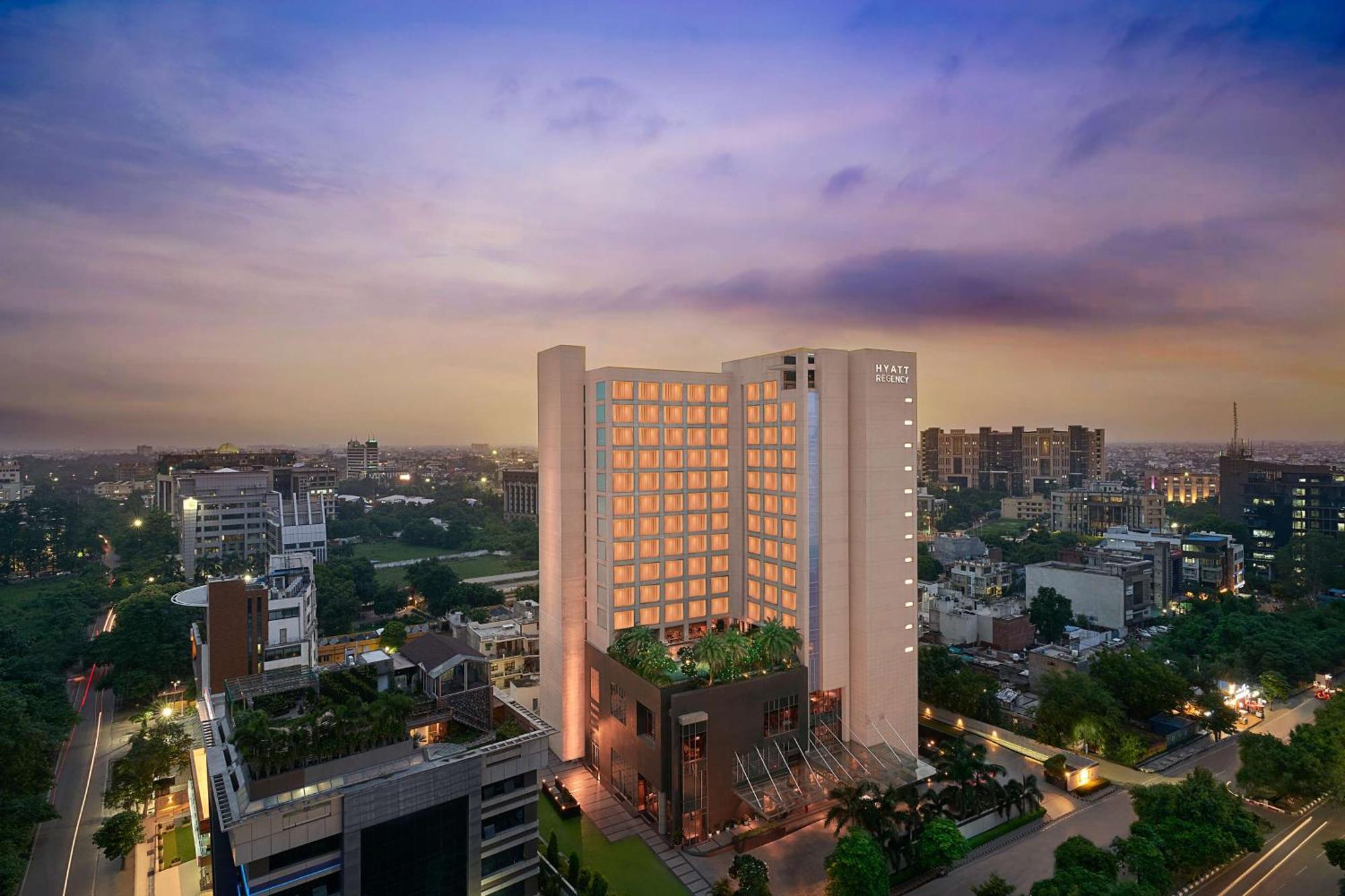 Hyatt Regency Lucknow Gomti Nagar Hotel Buitenkant foto The Park, New Delhi