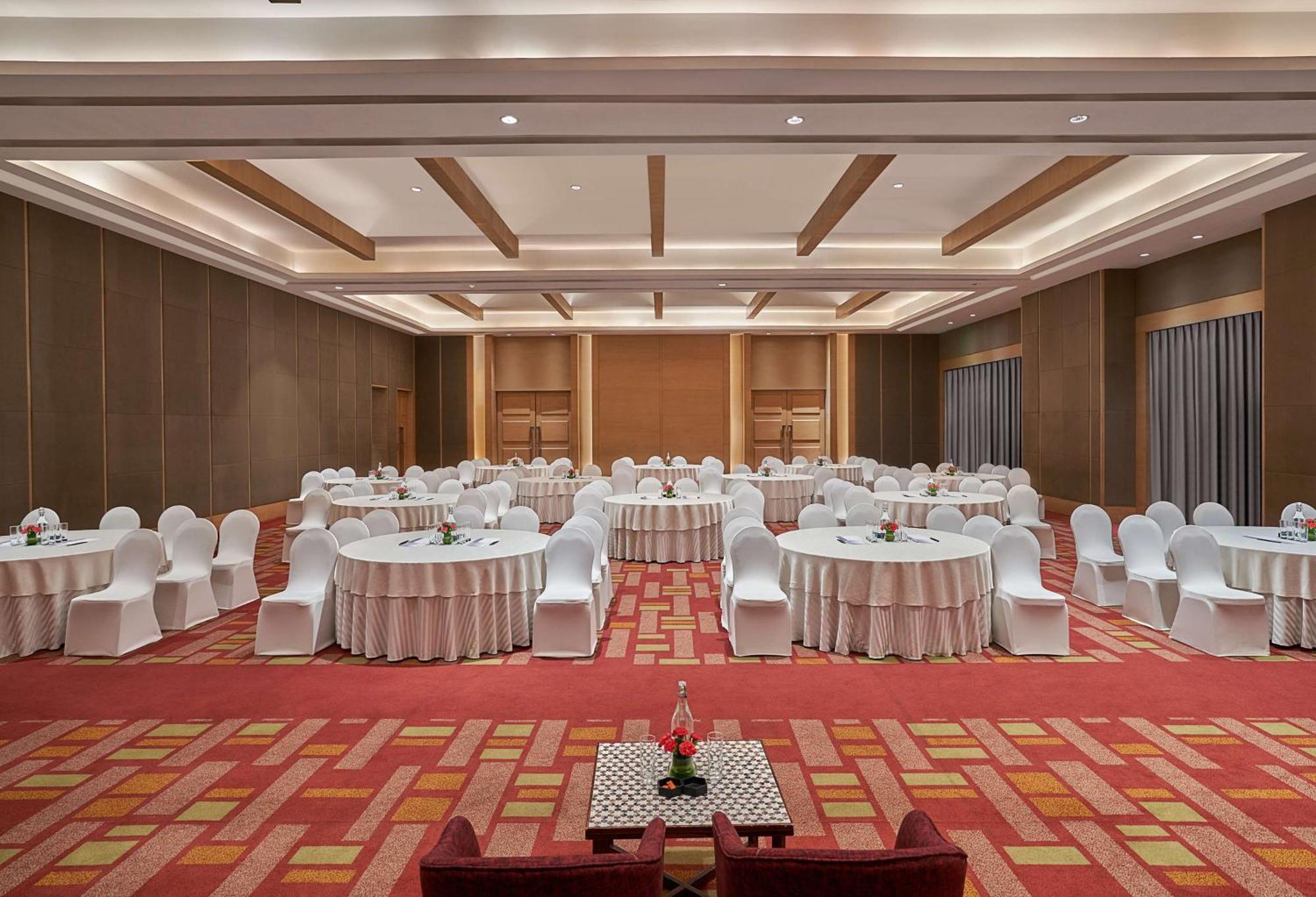 Hyatt Regency Lucknow Gomti Nagar Hotel Buitenkant foto