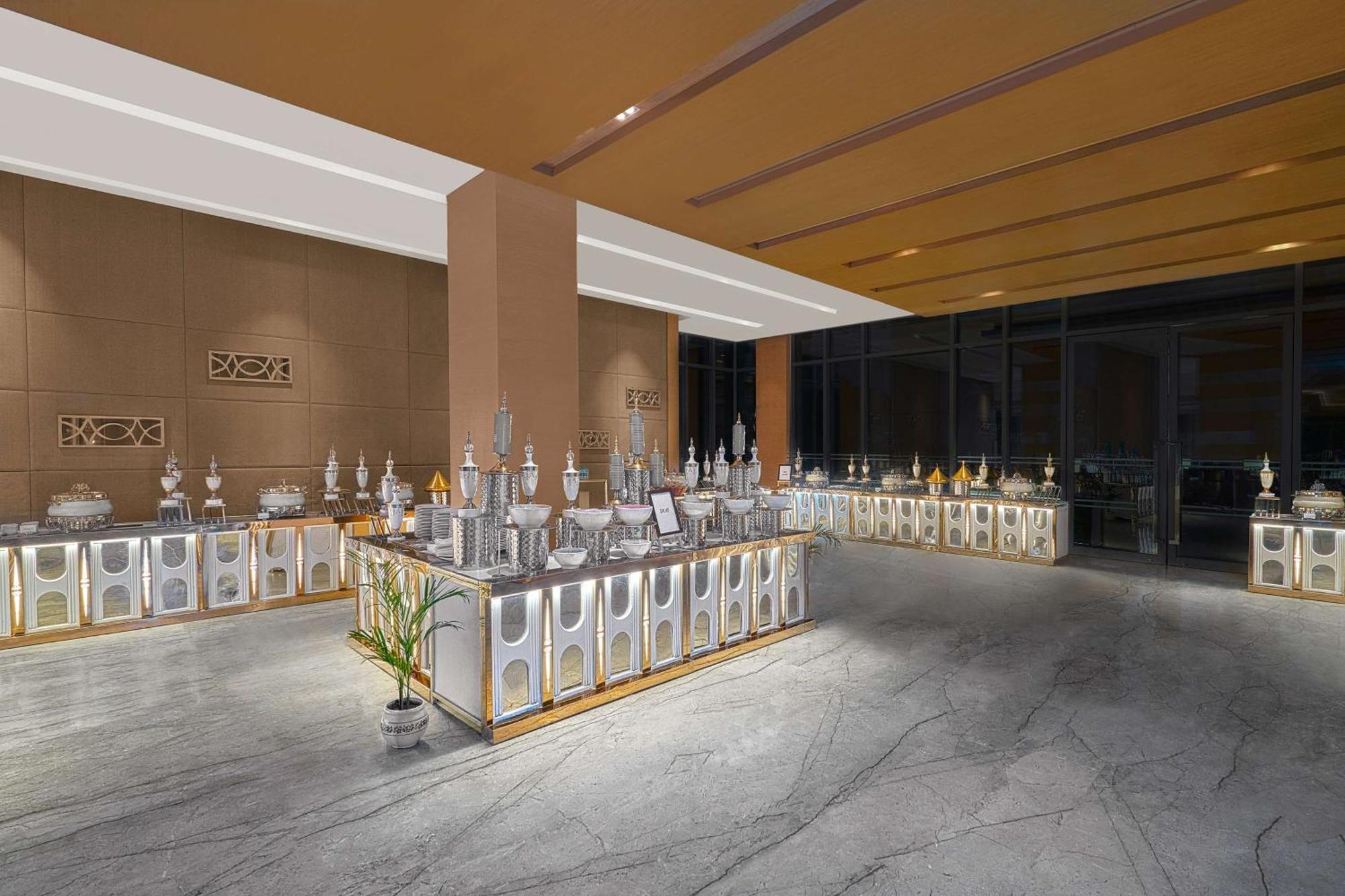 Hyatt Regency Lucknow Gomti Nagar Hotel Buitenkant foto